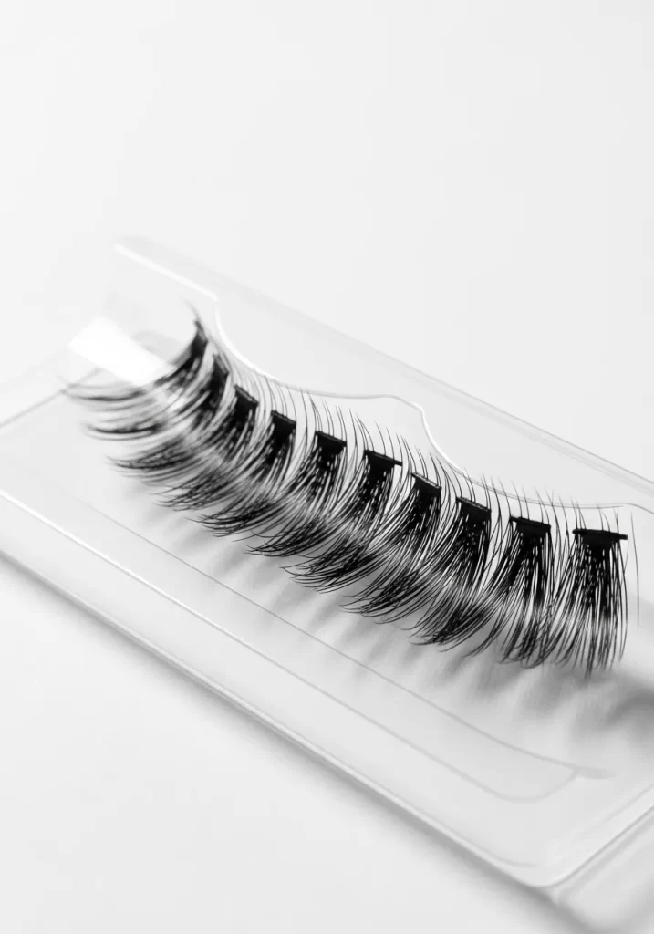 False Lashes False Lashes